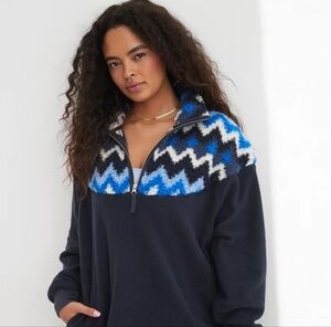 Aerie Hometown Holiday Sherpa fleece sweatshirt - Night Sea